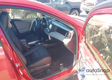 2017 Toyota Rav4 Xle z USA, uszkodzony, nr VIN JTMRFREV3HJ119813